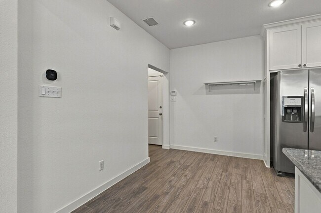 Building Photo - 3958 Sukay Dr