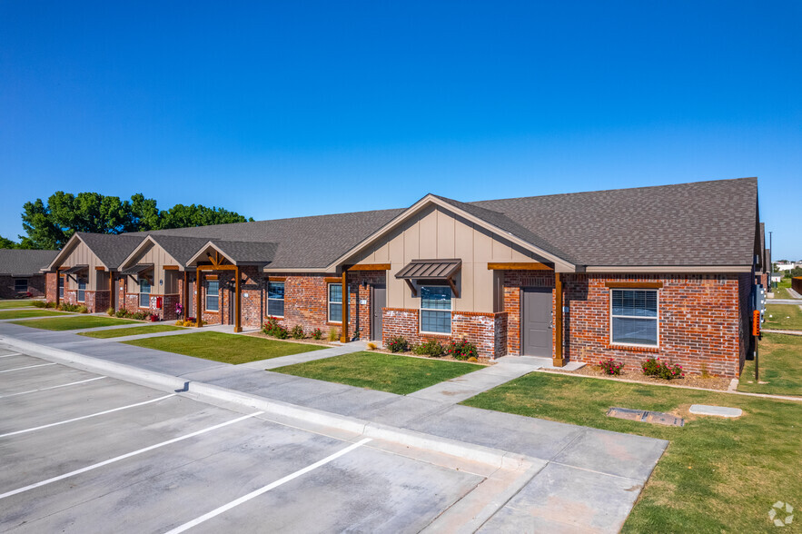 Building Photo - Georgia Villas III