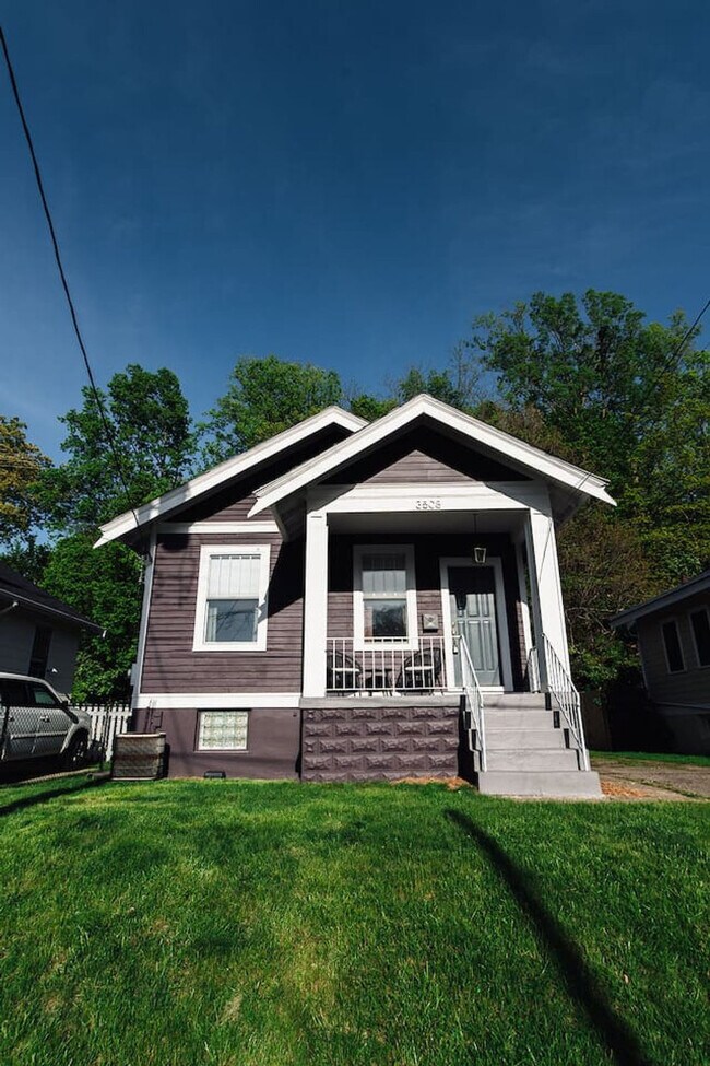 Building Photo - 3508 Tarpis Ave