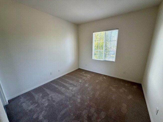 Building Photo - Beautiful 4bd 2.5ba  Murrieta Home with large yard!