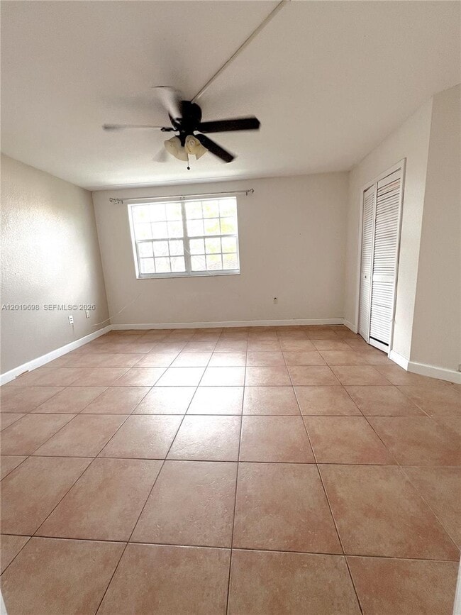 Building Photo - 9715 Fontainebleau Blvd