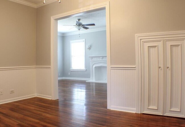 Building Photo - 4630 Clay St