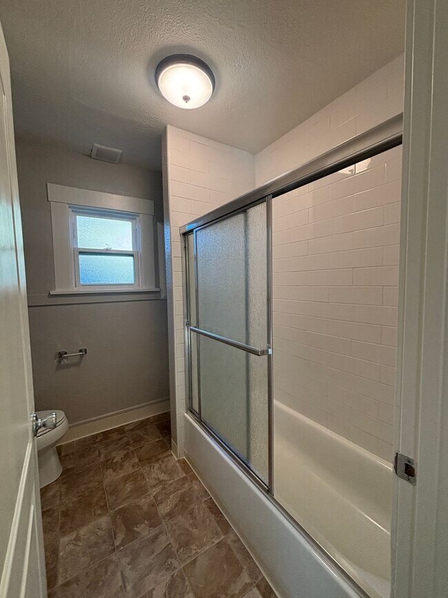 Building Photo - 54-2203