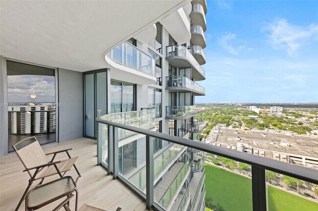 Building Photo - 121 NE 34th St