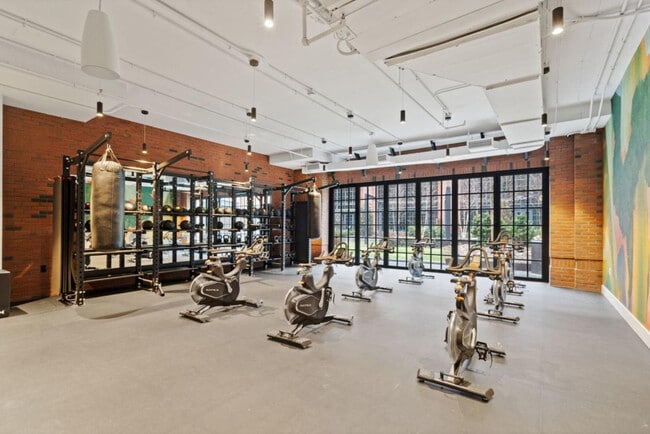 Building Photo - 1901 C St SE