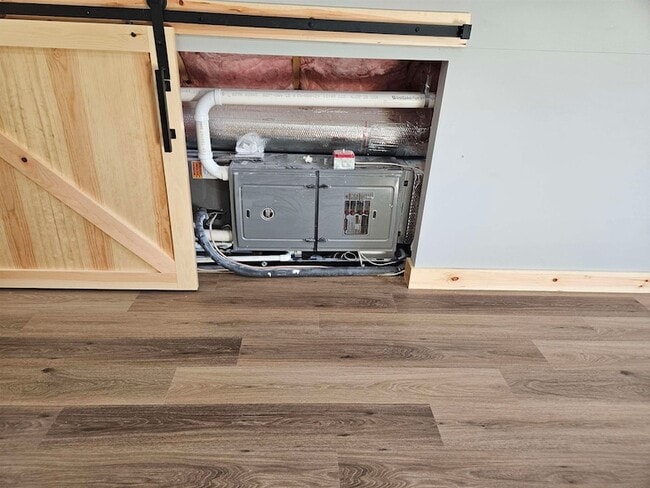 Building Photo - 19 Steele Dr