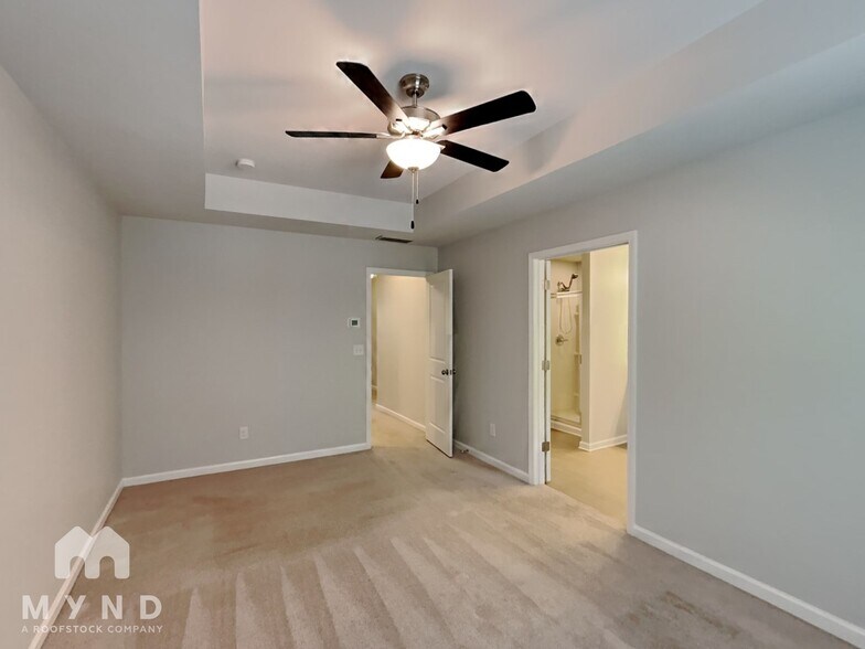 Building Photo - 2909 Ridgeview Dr