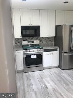 Building Photo - 1446 Mayflower Dr