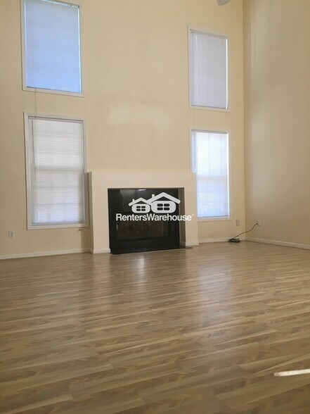 Building Photo - 11080 Kimball Crest Dr