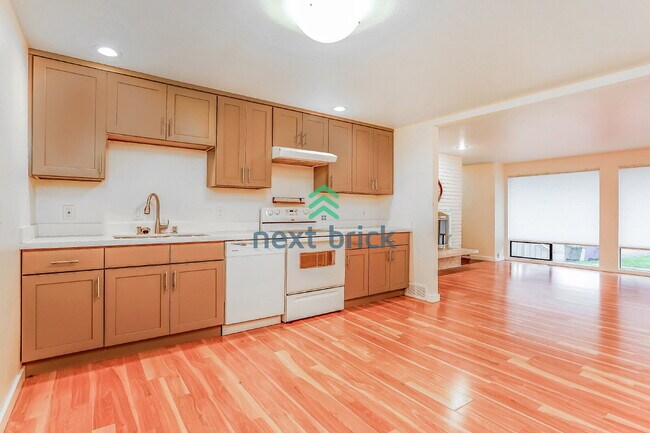 Building Photo - Stunning cul-de-sac residence near Odle Middle School and Bellevue Aquatic Center!