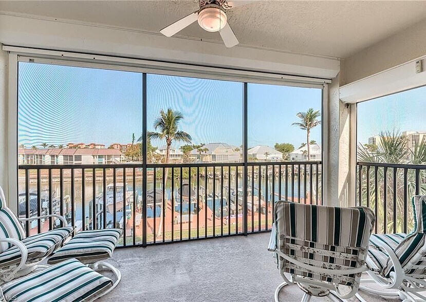 Building Photo - 4451 Bay Beach Ln