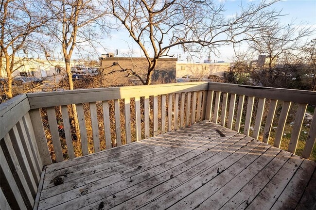 Building Photo - 10209 Brownie Dr