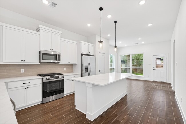 Building Photo - 295 Mallards Rim Dr