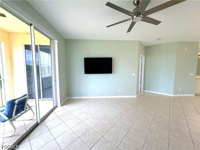 Building Photo - 4013 Palm Tree Blvd