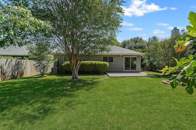 Building Photo - 1208 Dexford Dr