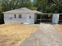 Building Photo - Single-Family Home Available in 76107