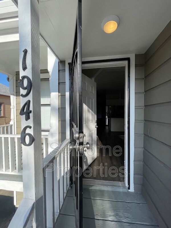 Building Photo - 1946 E 20th St