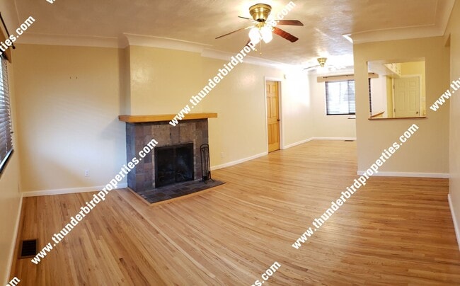 Building Photo - Nice 3 Bedroom, 2 Bathroom, 2 Car Garage and 1,360 Sq Ft. Brick Home in NE Heights.