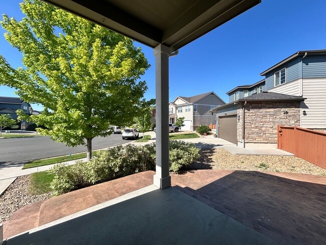 Building Photo - Spacious 5-Bedroom House with Large Fenced Yard