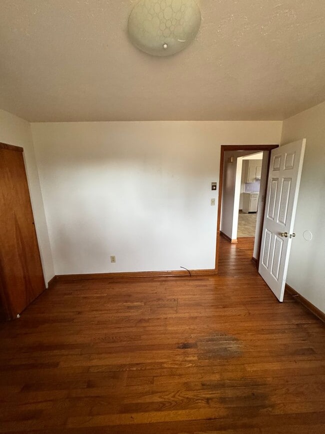 Building Photo - 2/1 outside city limits of Shelby, NC