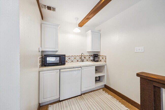 Building Photo - 2510 Locke Ln