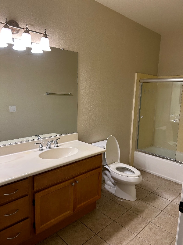 Building Photo - 7647 Mission Gorge Rd