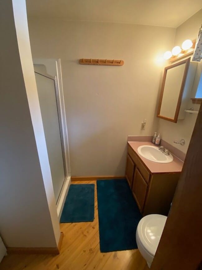 Building Photo - This cutie has a fresh interior paint job!