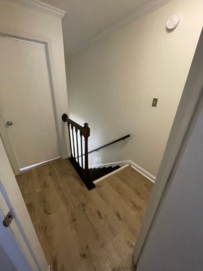 Building Photo - 250 Nixon Rd