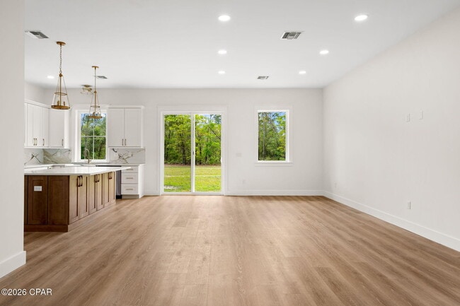 Building Photo - 114 Lake Merial Trail