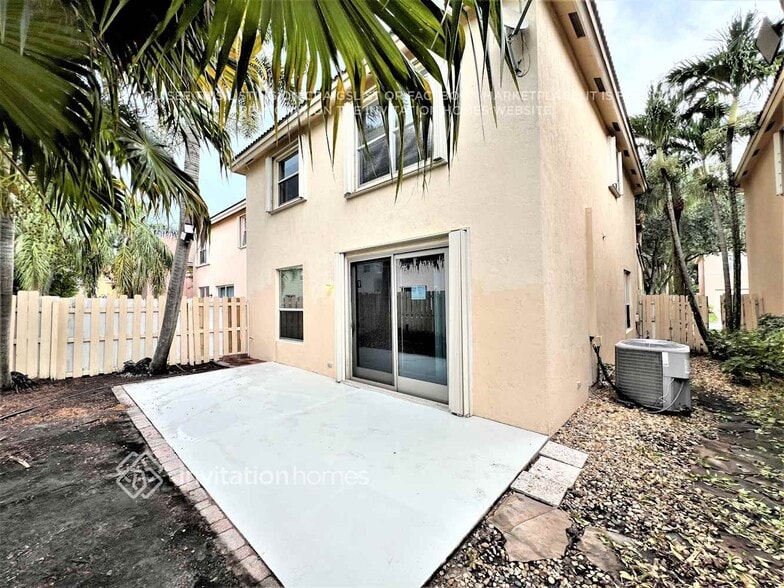 Building Photo - 4403 Lake Tahoe Cir