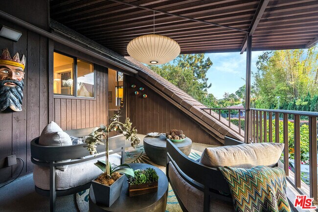 Building Photo - 4635 N Clybourn Ave