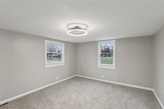 Building Photo - 133 N Pearl St