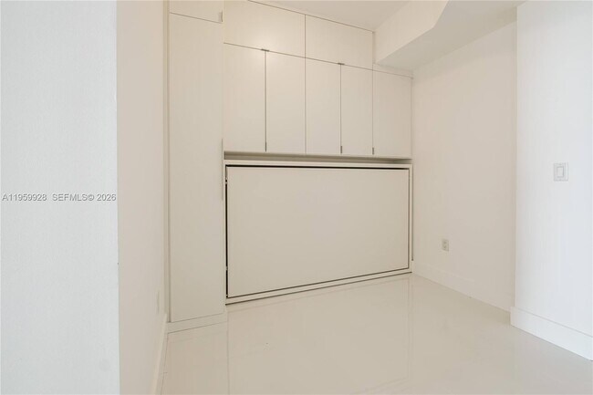 Building Photo - 1080 Brickell Ave