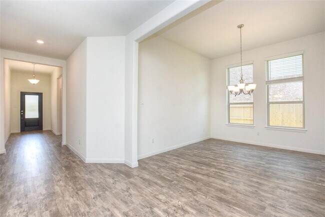 Building Photo - 1449 Morning View Rd