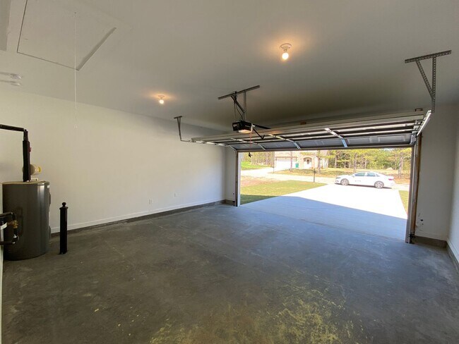 Building Photo - Home for Rent in Brookwood ... Available to View Now!!!