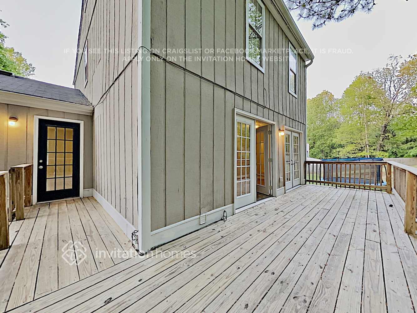 Building Photo - 715 Country Manor Way