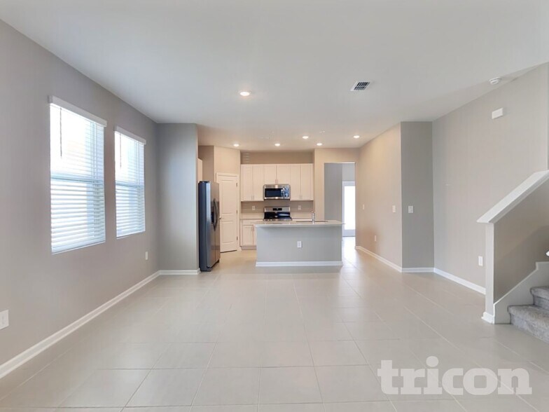 Building Photo - 743 Honeyrock St