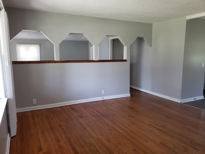 Building Photo - 2356 N Prince St