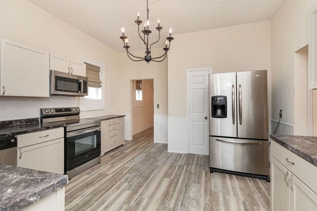 Building Photo - 1209 S Randolph St