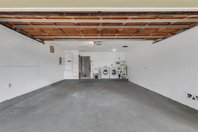 Building Photo - 7461 SW 115th Ct