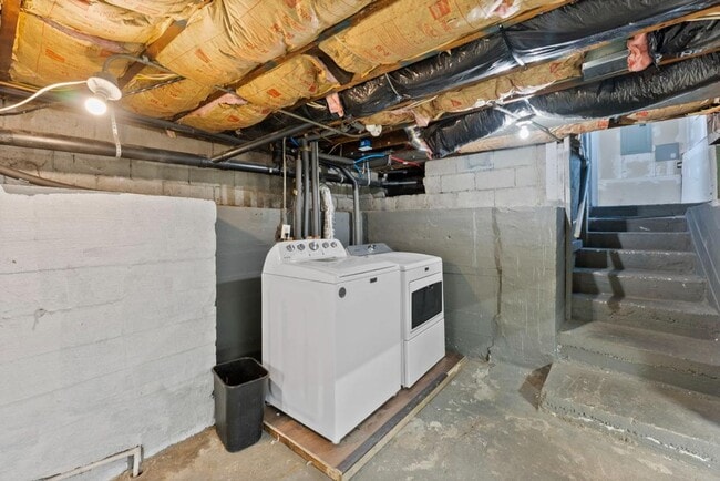 Building Photo - Spacious 3-Bed Tacoma Home w/ Office, A/C,...