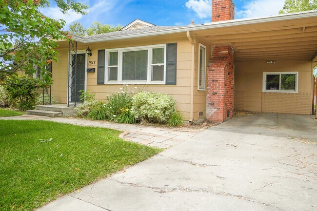 Building Photo - 1517 Chrisway Dr