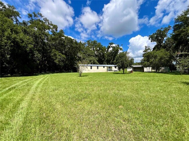 Building Photo - 8035 NE 33rd Ct