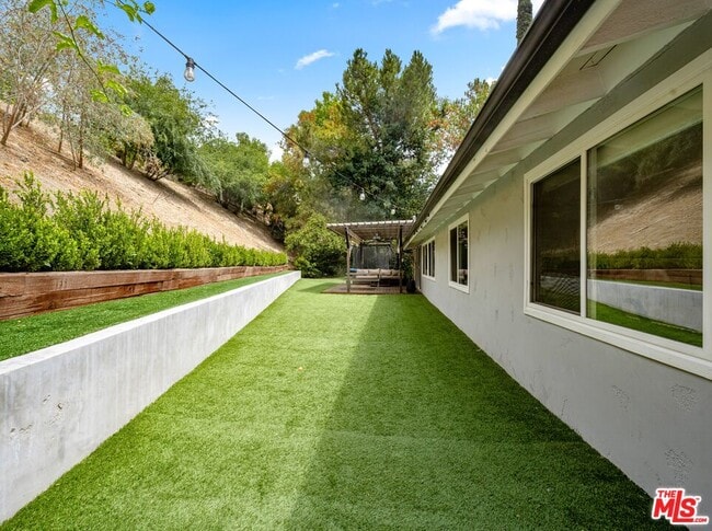 Building Photo - 20159 Hatteras St