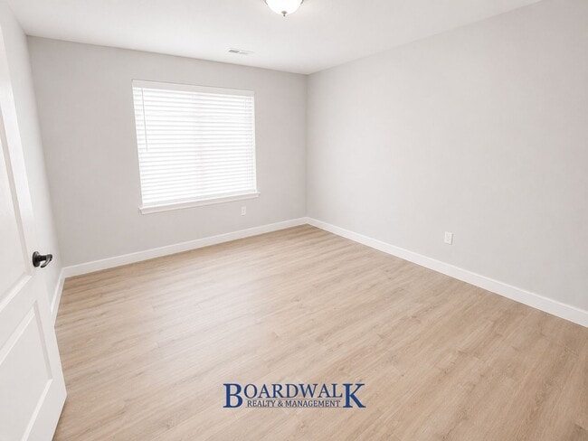 Building Photo - 5397 Borglum Ln