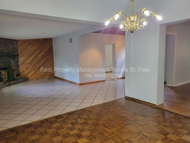 Building Photo - 4311 S Thatcher Ave