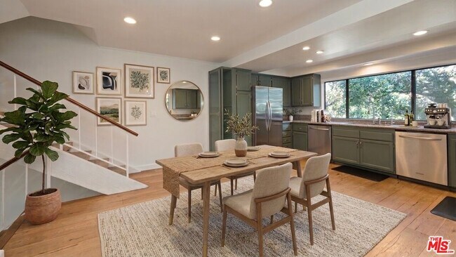 Building Photo - 407 S Spalding Dr