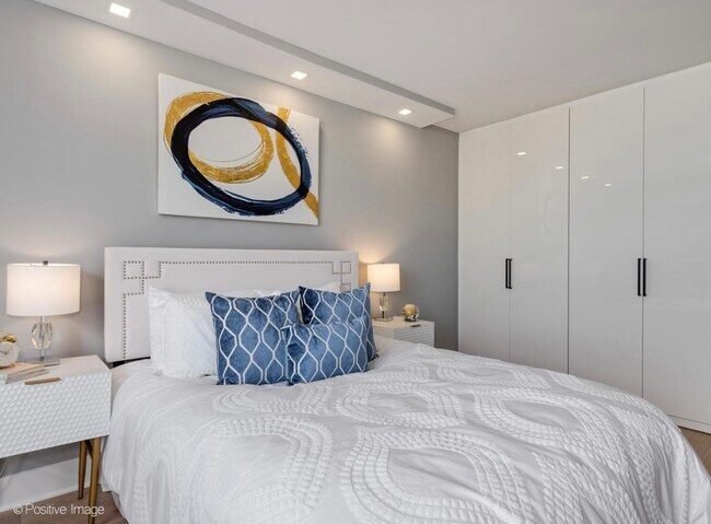 Building Photo - 1355 N Sandburg Terrace