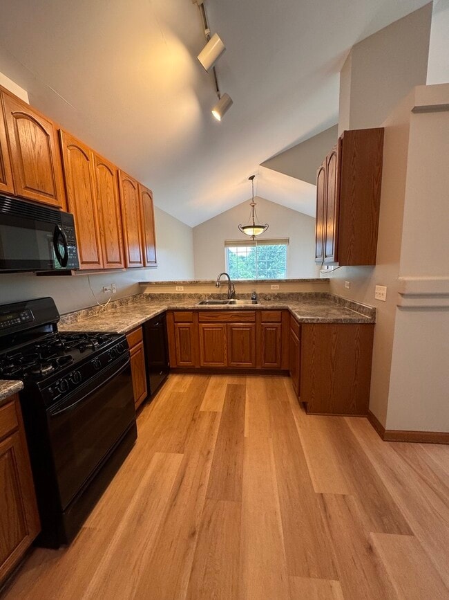 Building Photo - 2270 Twilight Dr