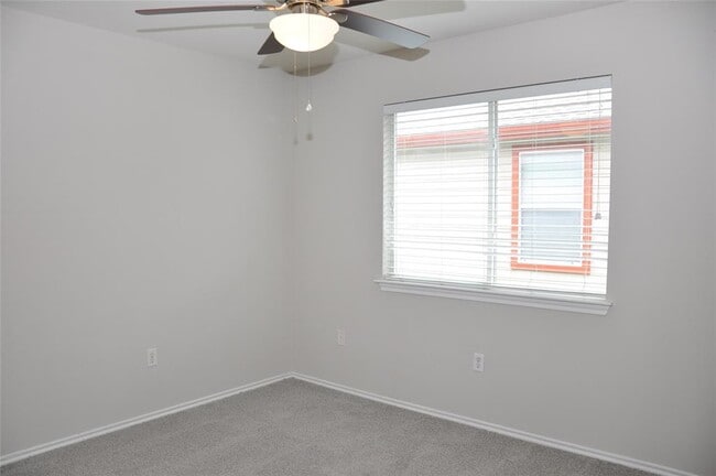 Building Photo - 12817 Paloma Blanca Way